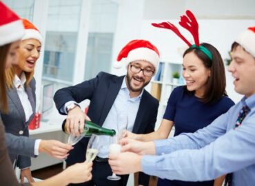 Verhaltenstipps für die Firmen-Weihnachtsfeier