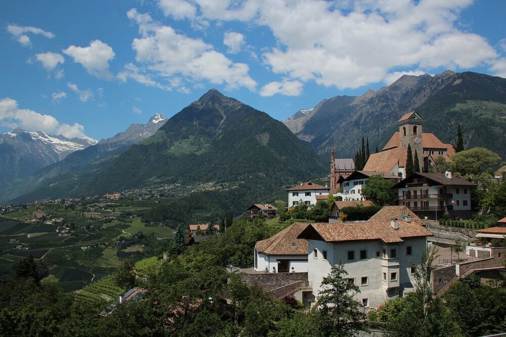 Schenna in Südtirol: Landschaft, Kultur und Wein
