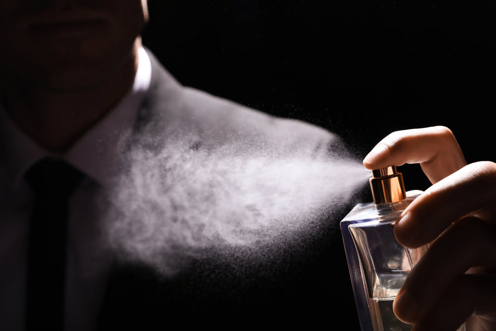 Duftstoss aus Parfumflasche